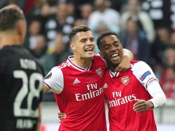 Sevilla y Arsenal confirman su papel de favoritos