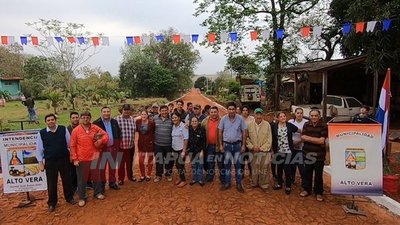 ALTO VERÁ: INAUGURAN 3 CUADRAS DE EMPEDRADO EN EL CASCO URBANO