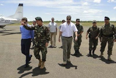 Abdo recibió reporte sobre apoyo de militares a incendios y operativo retorno de desplazados - Nacionales - ABC Color