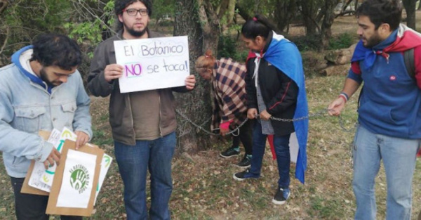 Posible desalojo de ambientalistas frente a Botánico