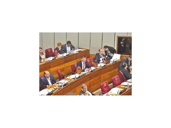 Senado tratará en 8 días la interpelación de Villamayor