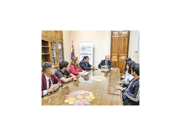 Ofrecen sobras de almuerzo a alumnos