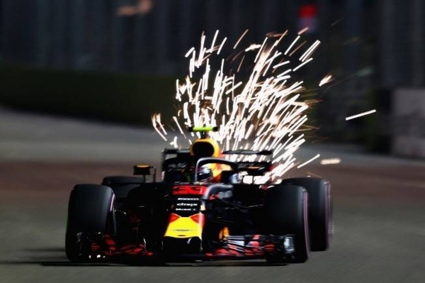 HOY / F1: Verstappen domina los libres en Singapur