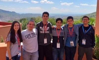 HOY / Joven genio se destaca como líder de equipo paraguayo en olimpiada iberoamericana