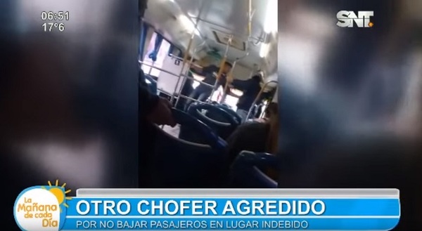 Pasajero agrede a chofer con un termo