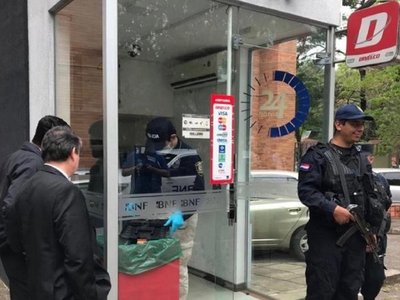 Policía está tras la pista de otros 4 supuestos hackers de cajeros