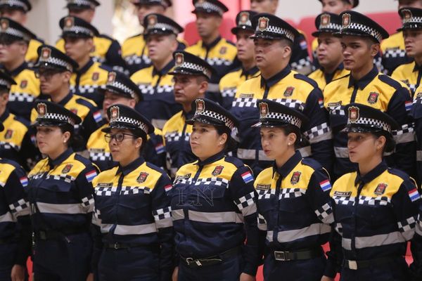 Asumen nuevos agentes de tránsito en Ciudad del Este