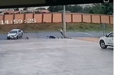 Automovilista que chocó a motociclista no contaba con licencia de conducir » Ñanduti