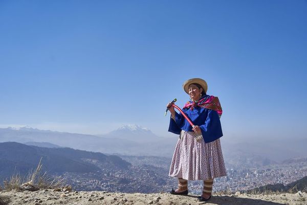 La pollera, símbolo feminista indígena y discriminatorio en Bolivia - Mundo - ABC Color