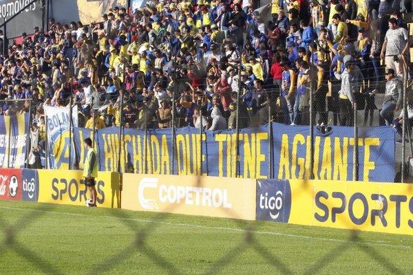 Vuelven a prohibir el ingreso a barras organizados de Luqueño