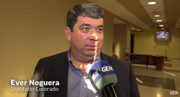 HOY / Diputado del equipo Friedman, sus 5 lujosos vehículos y los amigos clonadores: 'Yo me cuido'
