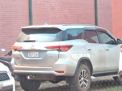Investigación revela negocio de autos mau en Guairá