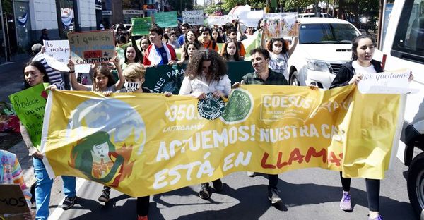 Jóvenes lideran movilización frente a la crisis climática - Locales - ABC Color