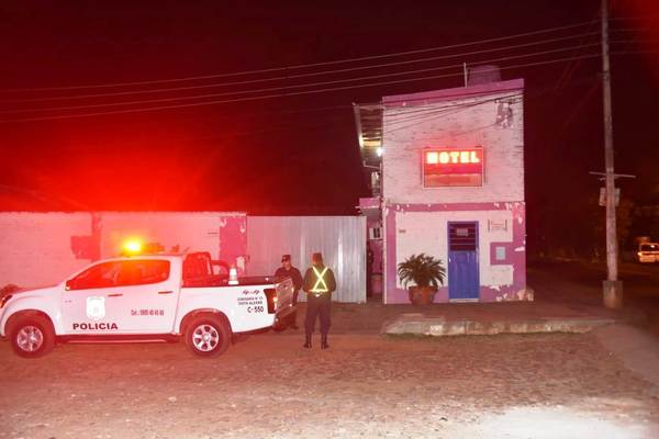 Feminicidio en un motel •