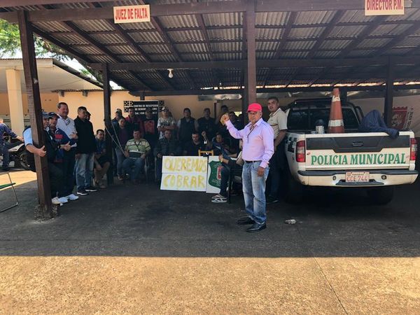 CDE: emplazan a exagentes a abandonar Municipalidad - Nacionales - ABC Color