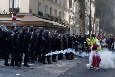 Nueva jornada de tensión en París con los “chalecos amarillos" - Mundo - ABC Color
