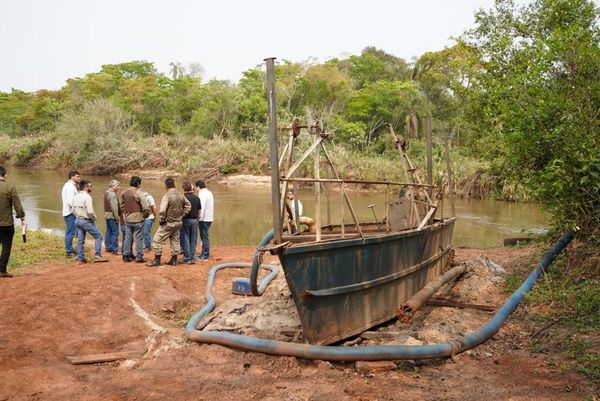 Hallan puertos clandestinos en zona del Refugio Mbaracayú en Salto - Nacionales - ABC Color