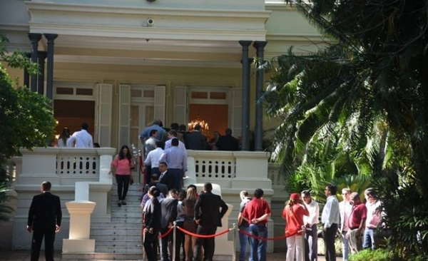 HOY / Salón fiestero (¿o PC?) de G. 3.700 millones en Mburuvicha roga: lo obligaron a abortar
