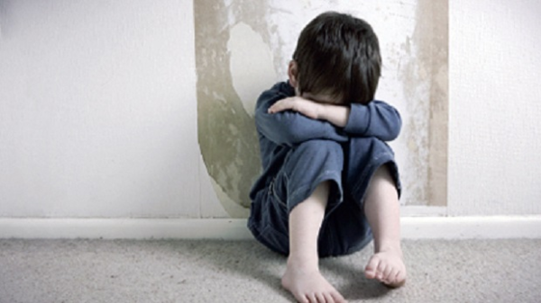 Imputan a un joven por supuesto abuso sexual de un niño de 3 años