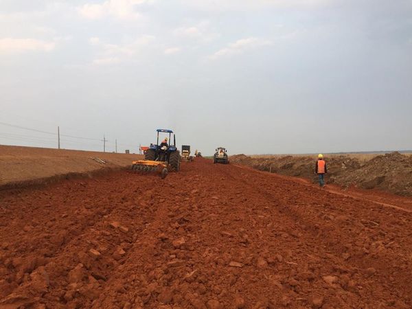 Intensifican trabajo de duplicación de la Ruta PY02