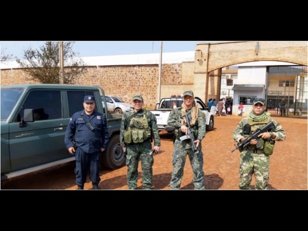 MILITARES SE INSTALARON FRENTE A CÁRCELES DEL PAÍS