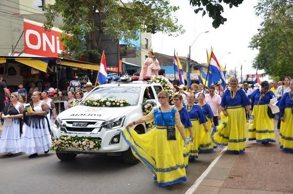 Con emocionante y tradicional Bandera jere, los luqueños inician su fiesta patronal •