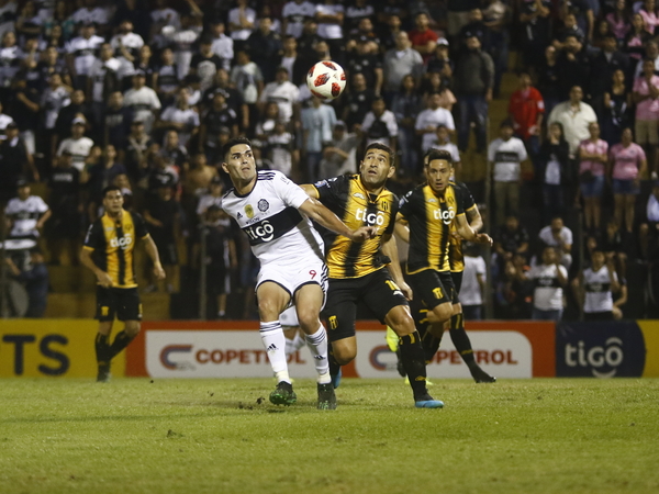 Intensa igualdad en el clásico más añejo