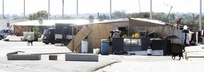 Nueva Costanera sigue ocupada por damnificados que esperan respuesta - Locales - ABC Color
