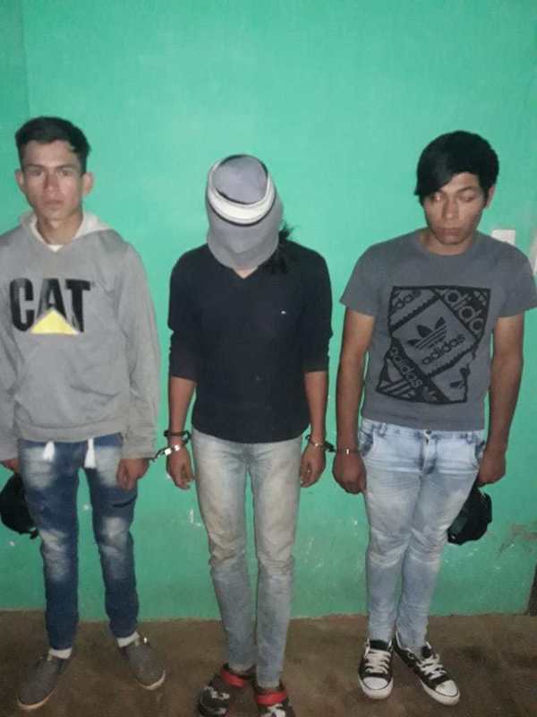 Detienen a tres robamotos en Pastoreo