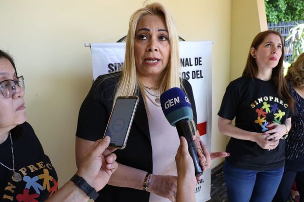 Funcionarios del Registro Civil van a huelga por equiparación salarial