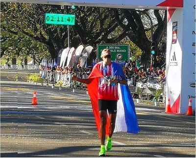 El paraguayo Derlis Ayala, campeón sudamericano de la maratón de Buenos Aires - ADN Paraguayo