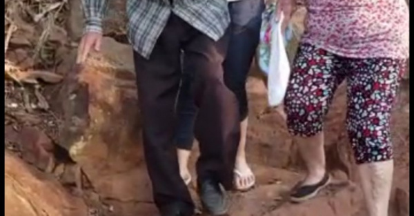 Abuelito de 102 años subió al Cerro Yaguarón