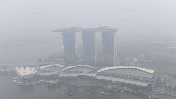 HOY / La polución del aire alcanza niveles insalubres antes de la F1 en Singapur