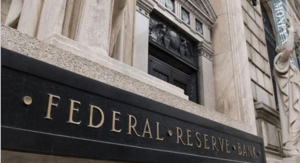 Gobernador de la Fed declaró que se debería analizar nuevos enfoques monetarios para estimular la economía