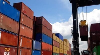 Saldo positivo de balanza comercial fue de USD 555 millones al cierre de abril
