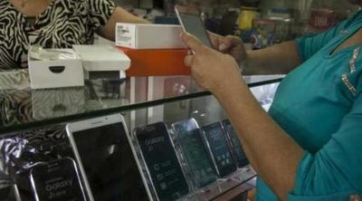 Celulares fueron los productos más importados a abril