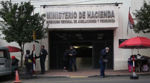 Caja Fiscal recibió USD 1,4 millones de intereses por Bonos de AFD