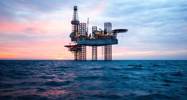 Los precios del petróleo subieron alrededor de 1%