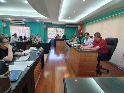 UNA aguarda que Hacienda remita nivelación para levantar paro