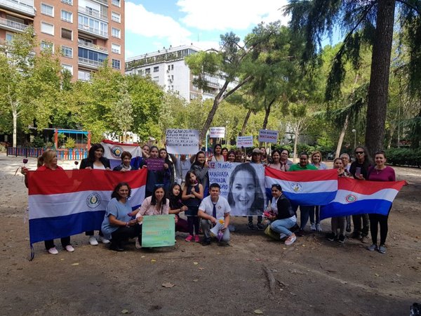 Paraguayos en Madrid piden justicia para compatriotas víctimas de feminicidio
