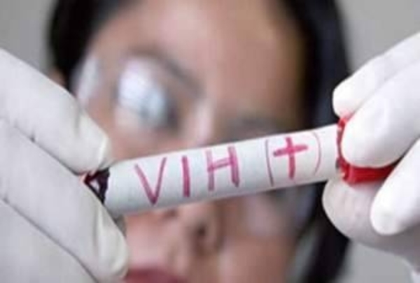 HOY / Millennials son más vulnerables al VIH: poca información, sin autocuidado ni temor son determinantes