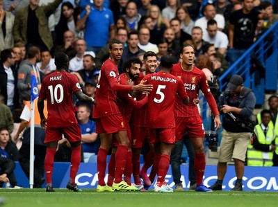 Liverpool derrota a Chelsea y continúa invicto