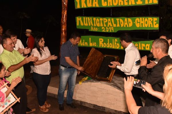 Inauguran plaza en homenaje a la juventud de Choré - Nacionales - ABC Color