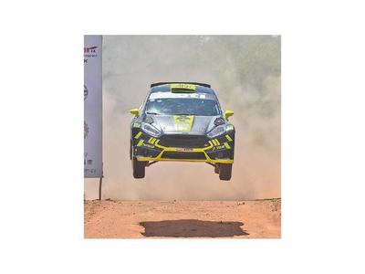 El Dumot,  a pleno su fiesta