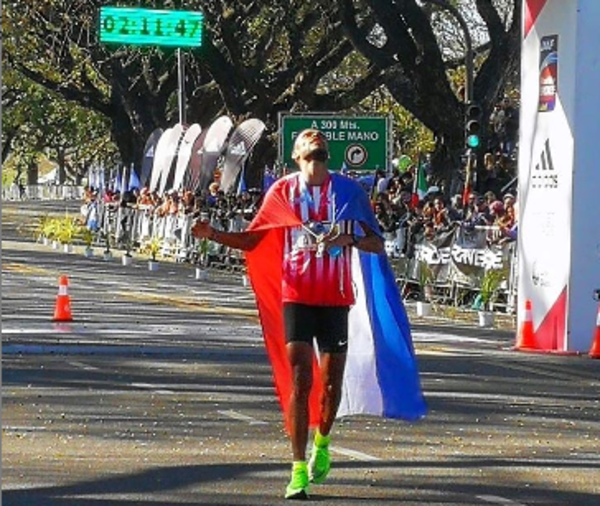 Derlys Ayala gana medalla de oro en Maratón de Baires y clasifica a Juegos Olímpicos de Tokio - .::RADIO NACIONAL::.
