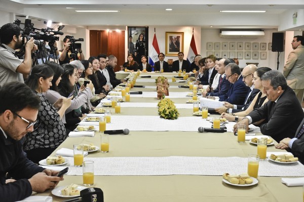 Cancillería proyecta fomentar diplomacia con énfasis en resultados económicos a favor del desarrollo del país - .::RADIO NACIONAL::.