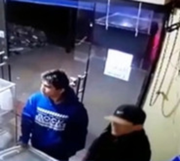 Se hicieron pasar por clientes para robar una heladería - Paraguay.com
