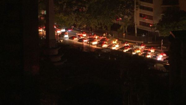 Los cortes eléctricos en el mundo muestran por qué da resultado ser un prosumidor responsable