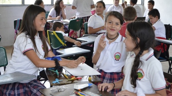 Yoayu subsidia a los socios por el título de bachiller de sus hijos