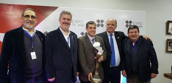CU tiene el mejor stand en la categoría de cooperativas de servicios